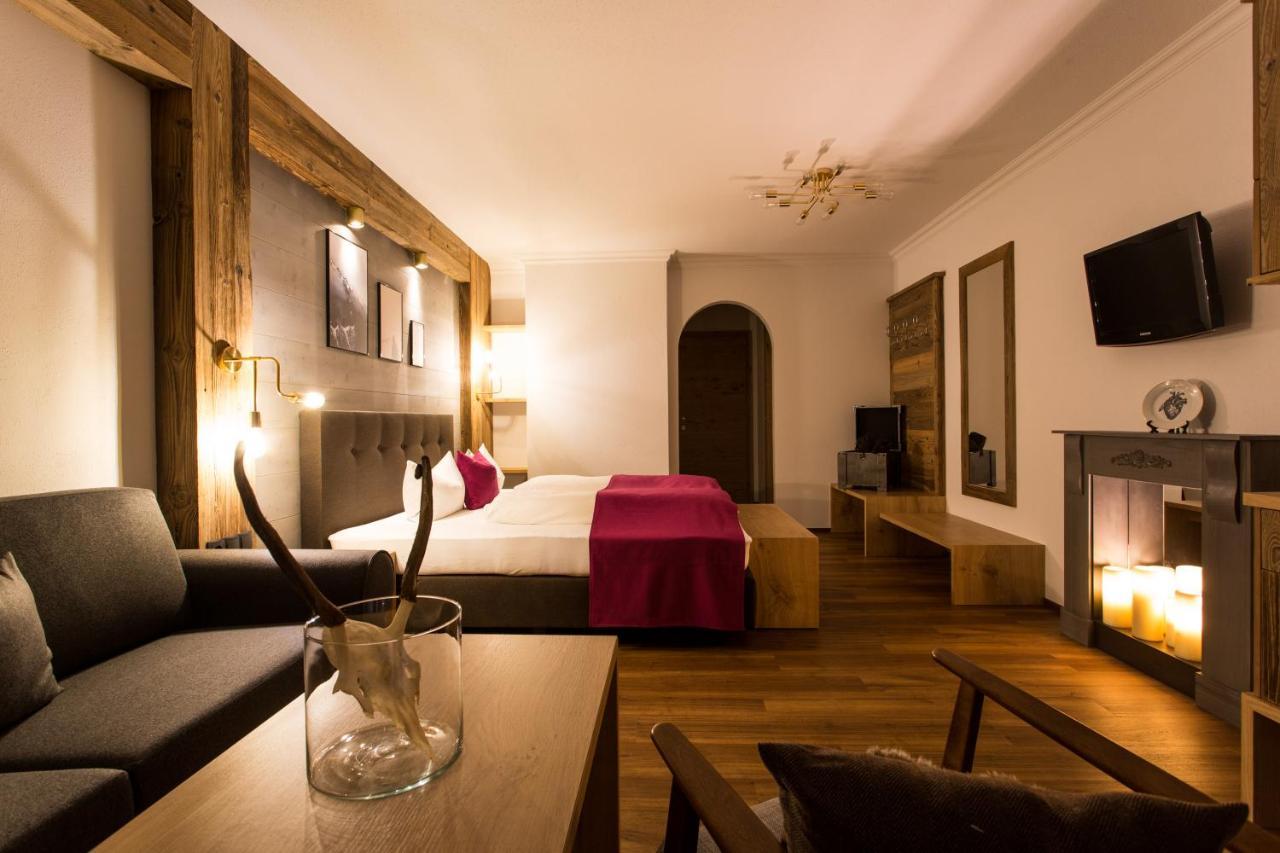 Boutique Hotel Mandarfnerhof Sankt Leonhard im Pitztal Luaran gambar