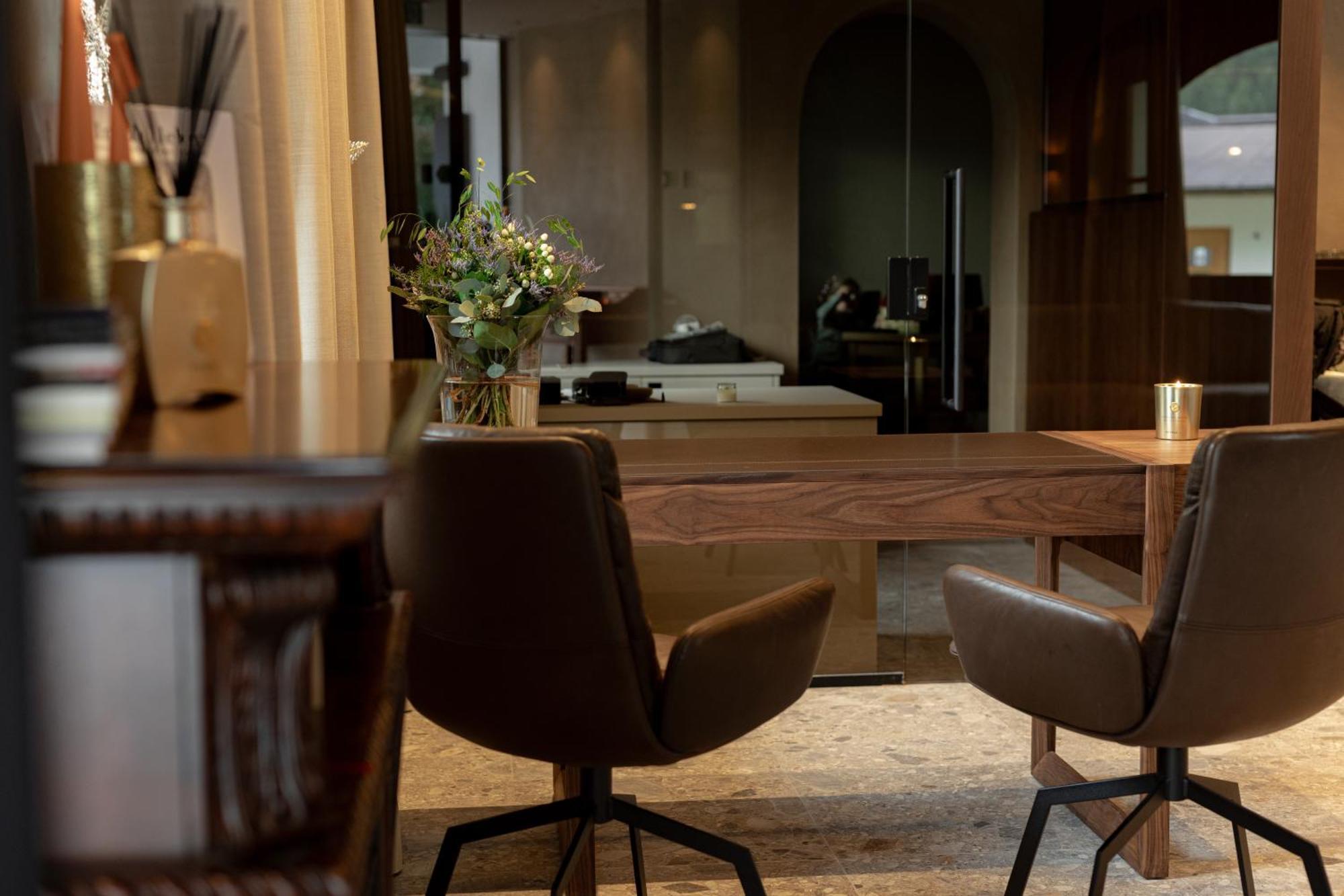 Boutique Hotel Mandarfnerhof Sankt Leonhard im Pitztal Luaran gambar
