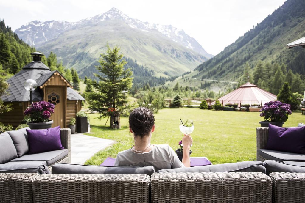 Boutique Hotel Mandarfnerhof Sankt Leonhard im Pitztal Luaran gambar