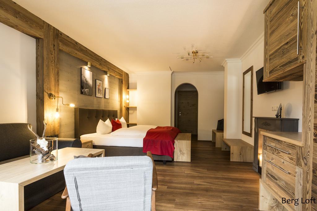 Boutique Hotel Mandarfnerhof Sankt Leonhard im Pitztal Luaran gambar