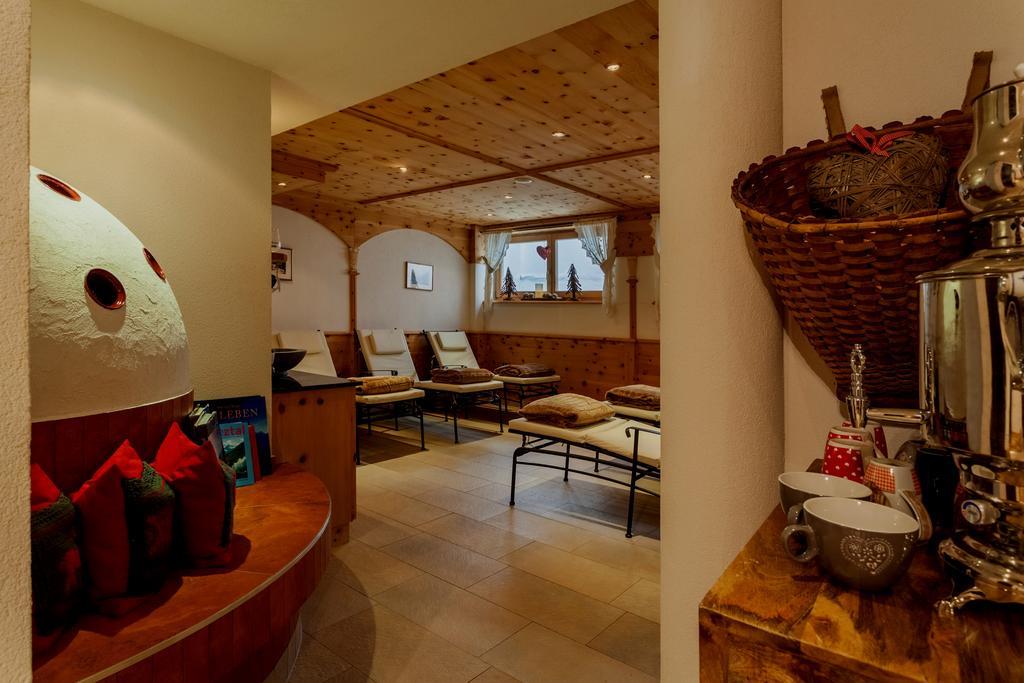 Boutique Hotel Mandarfnerhof Sankt Leonhard im Pitztal Luaran gambar